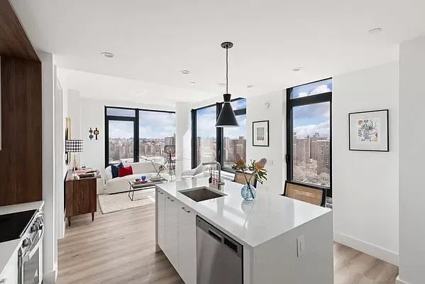 224 East 135th Street Unit: 1702