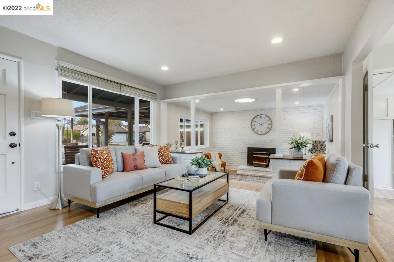 21956 Ada St