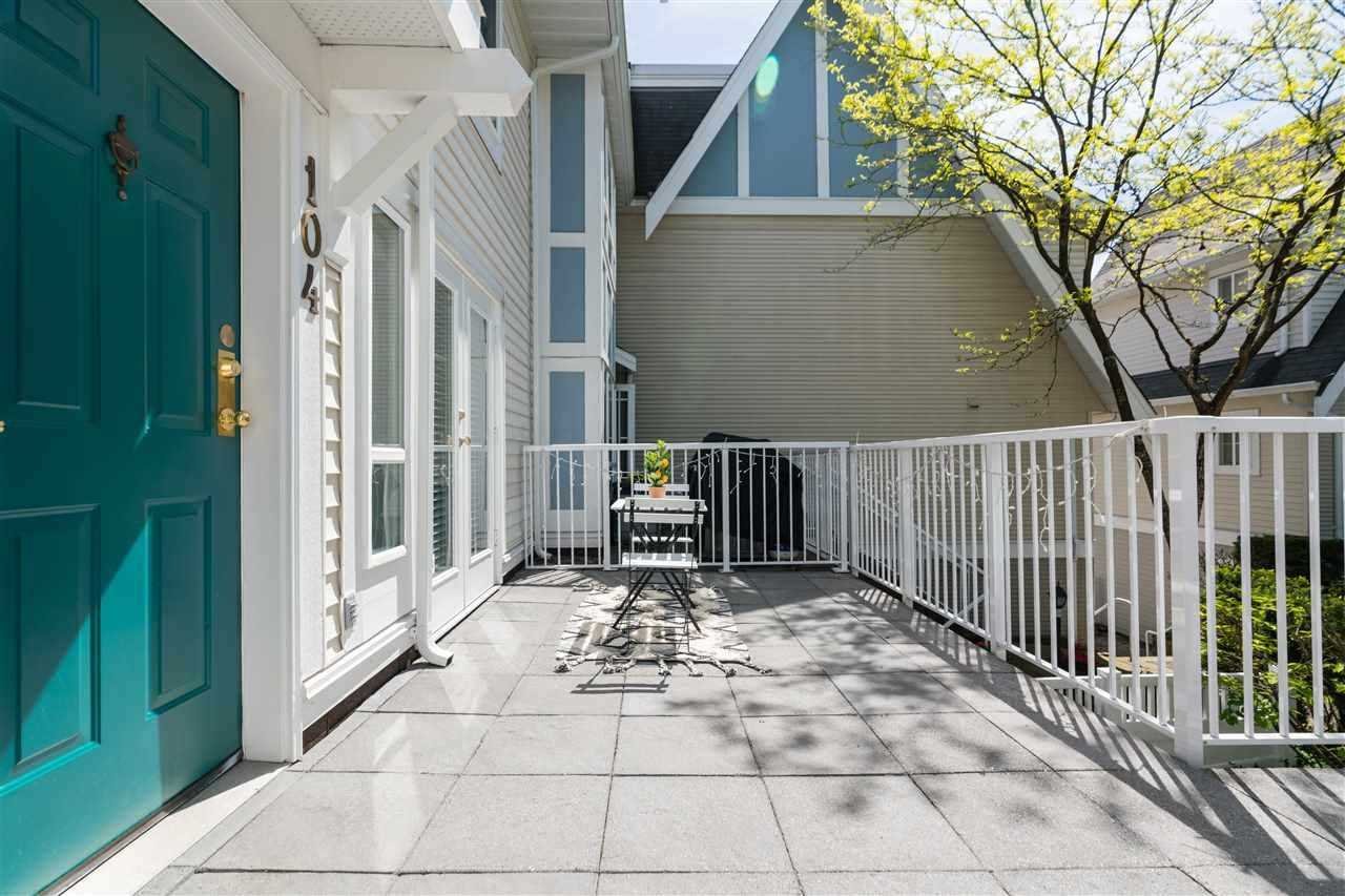 104-6588 Southoaks Cres