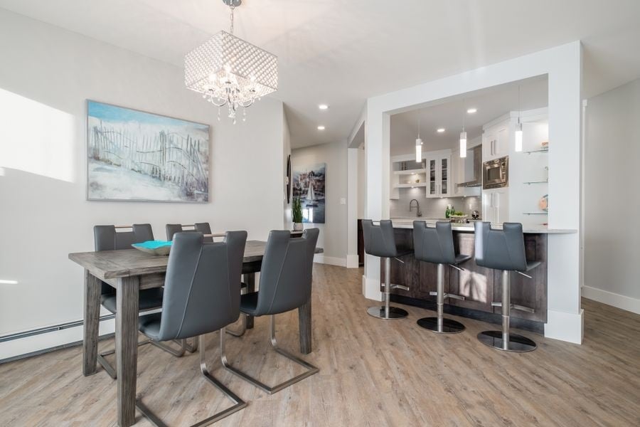 204-15367 Buena Vista Ave