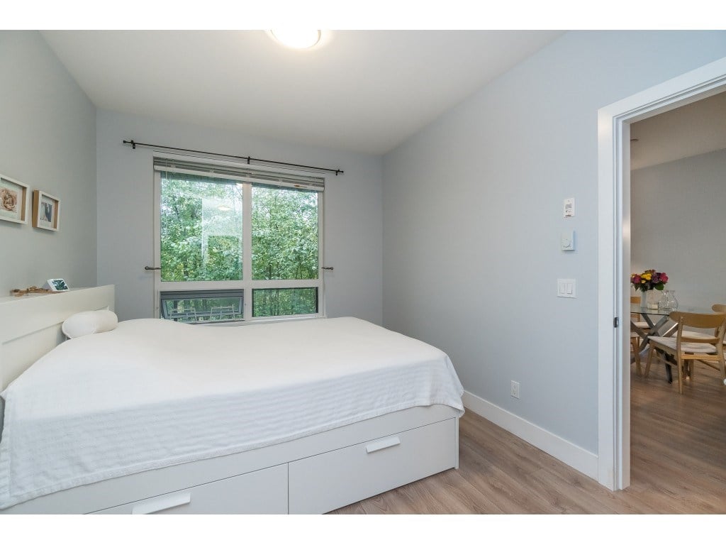 C313-20211 66 Ave