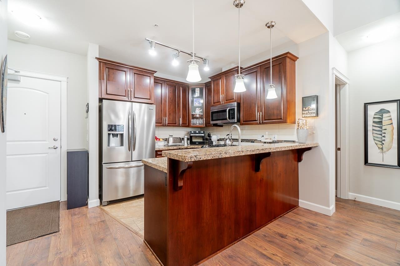 602-8067 207 St