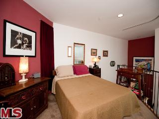 33 Privateer St, #4