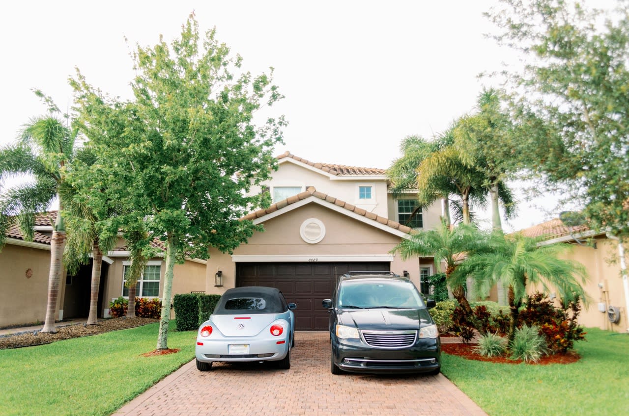 8089 Pinnacle Pass Way