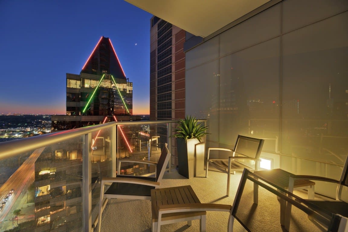 200 Congress Ave, #23F
