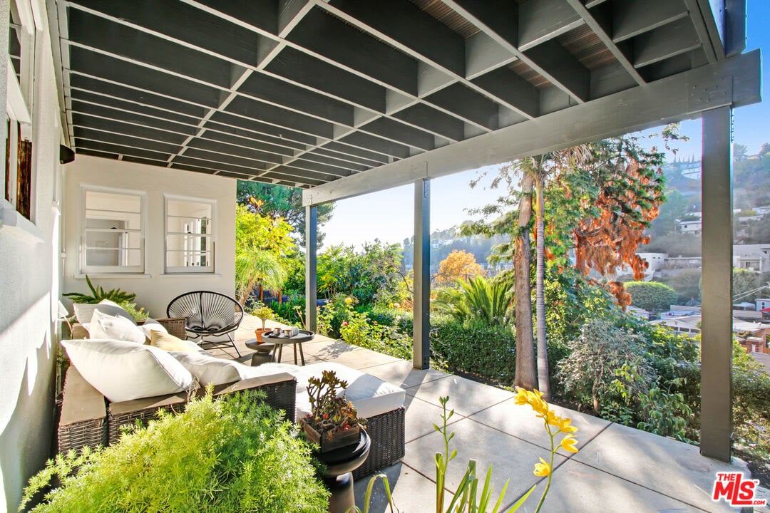  2325 Meadow Valley Terrace