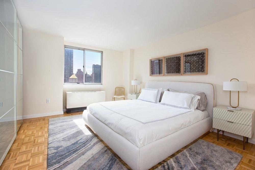 308 East 38th Street, Apt 10-B