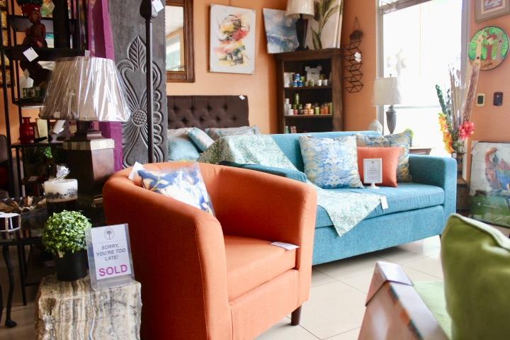 Uvita Profitable Retail Business! So Much More Than a Furniture Store!