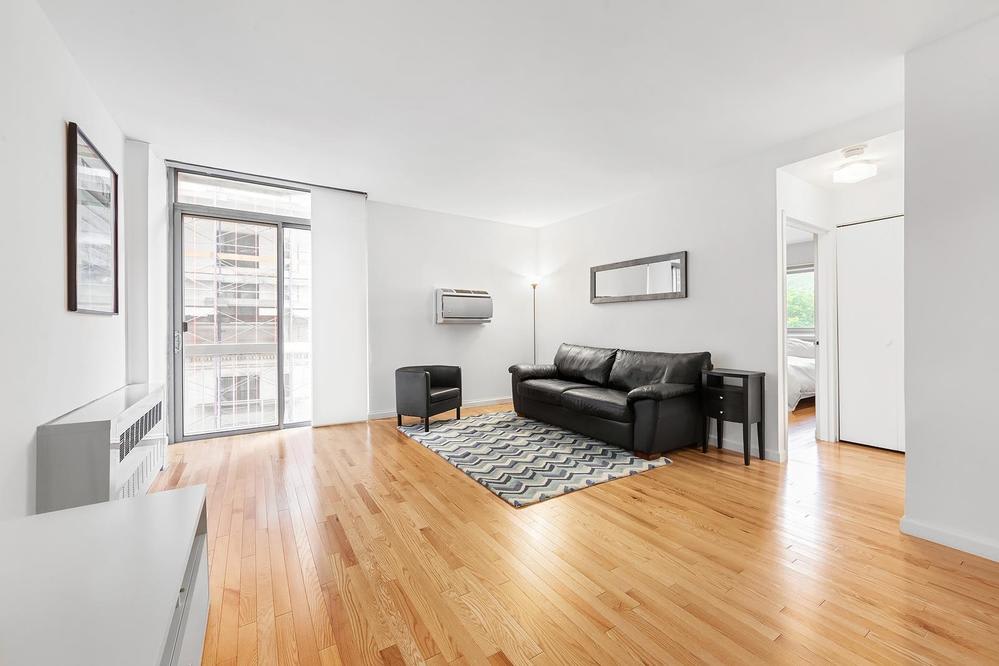 184 Thompson St Unit: 2M
