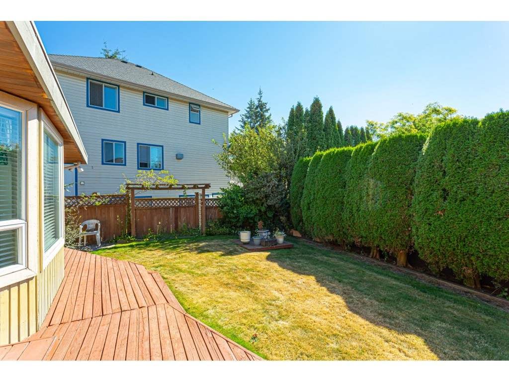 8168 154 St