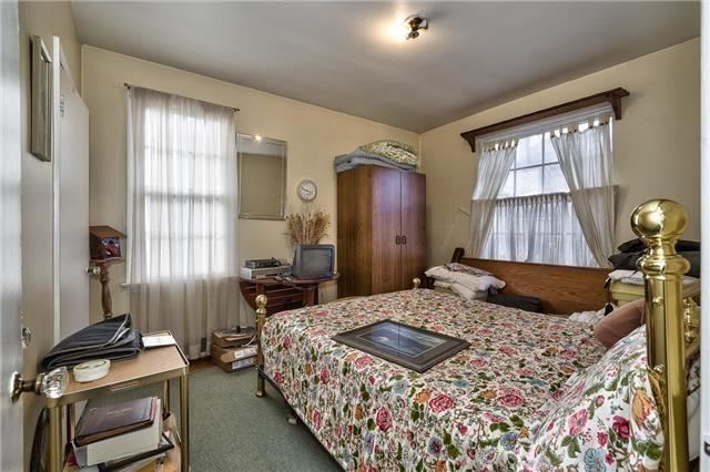 60 Harborn Rd
