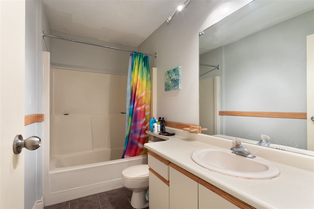 47-2322 Cayley Close