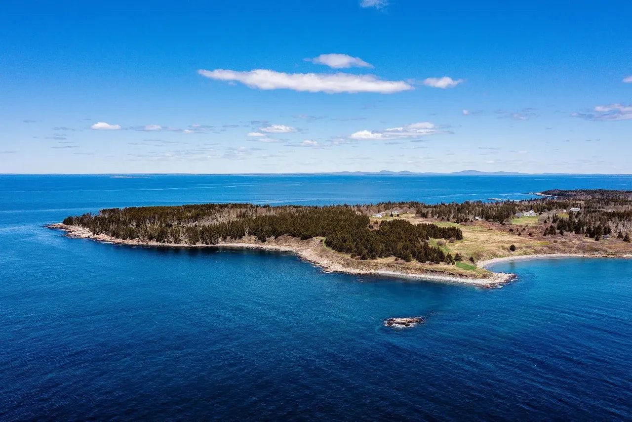 New Listing! 171 South Road, Matinicus, ME 04851- $1,395,000