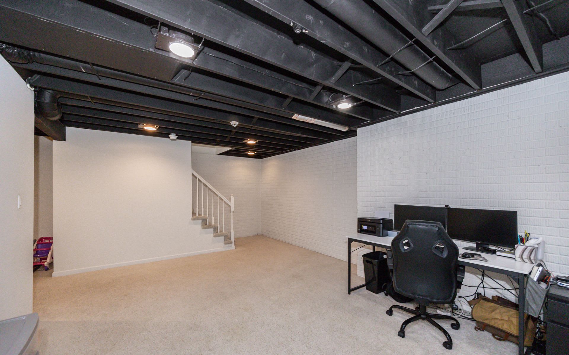 5542 Ponderosa Drive