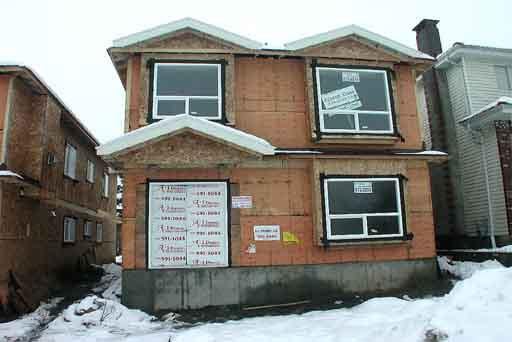 3366 Monmouth Ave