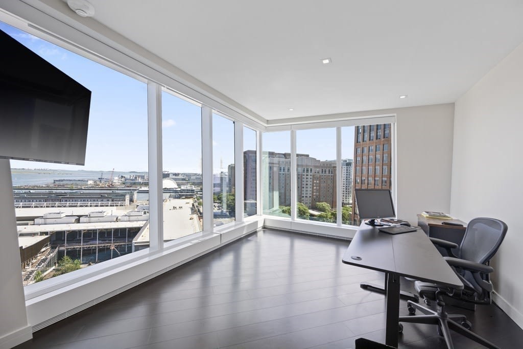 150 Seaport Blvd #16E