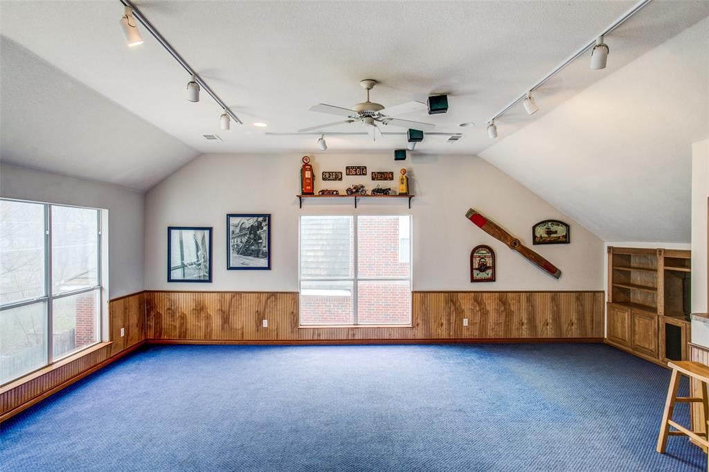 3114 Oakview Dr
