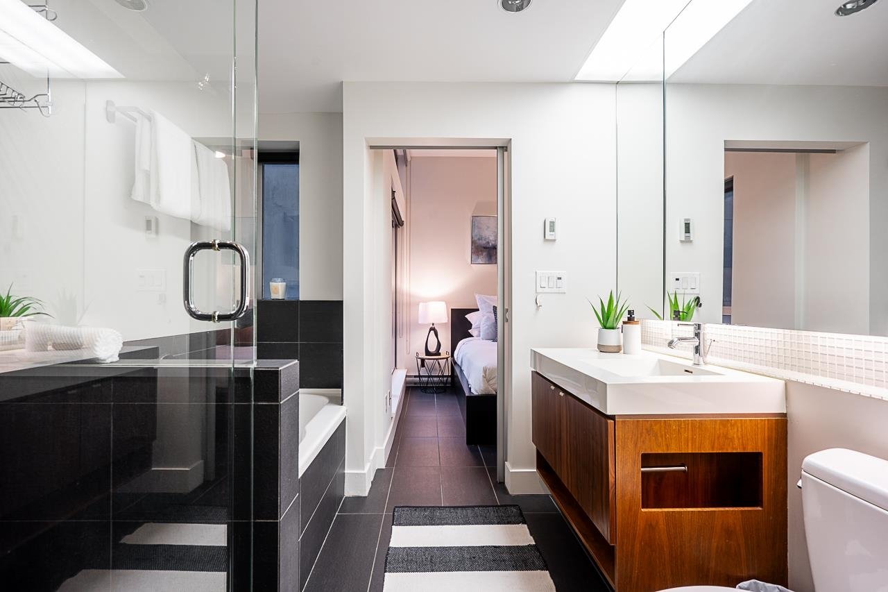 404-33 W Pender Street, Vancouver