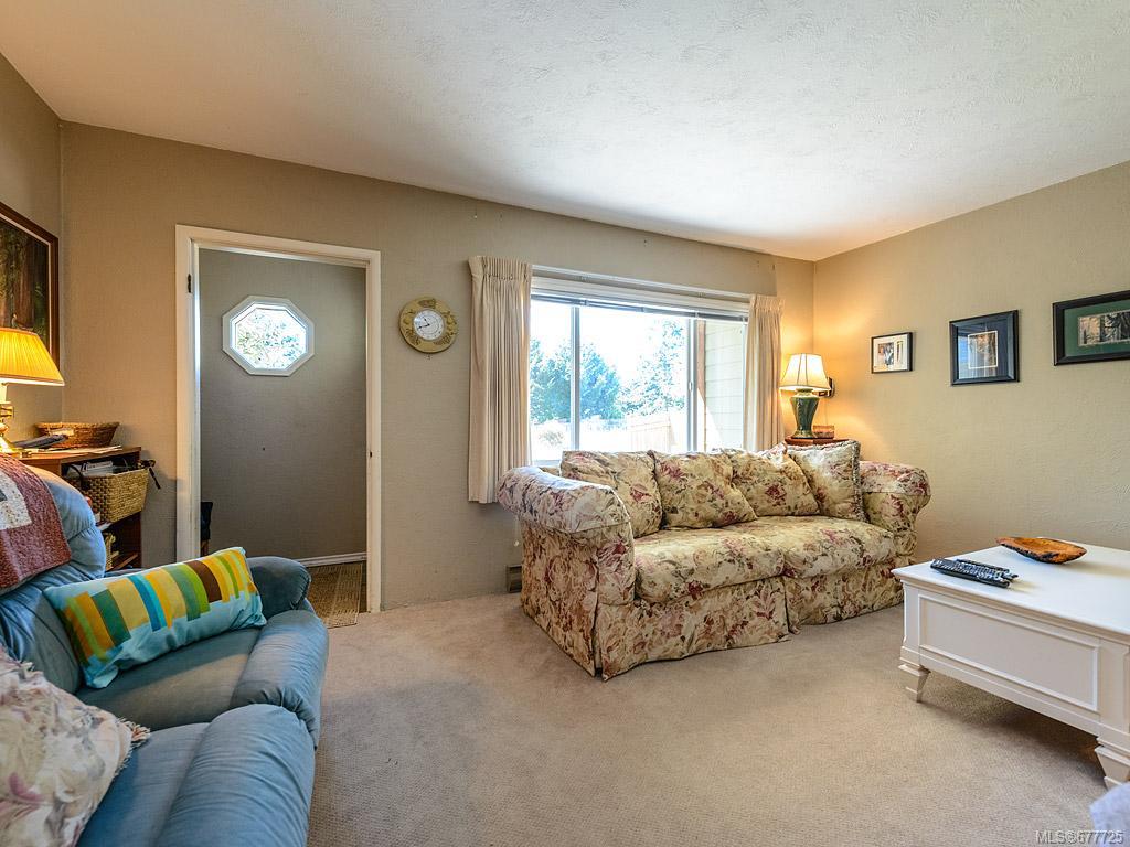 592 Atkins Ave, Langford