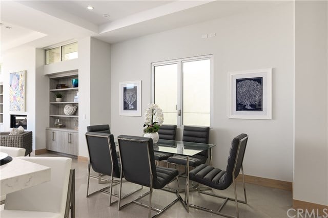 212 The Strand