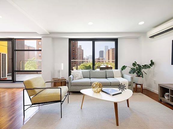 77 East 110th Street Unit: 8A