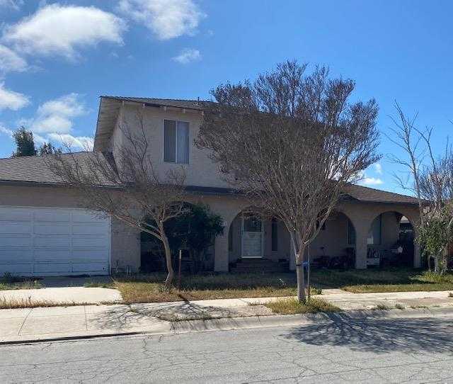 233 Larson LN