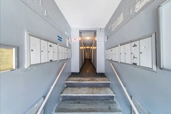 879 Dekalb Avenue, Apt 16