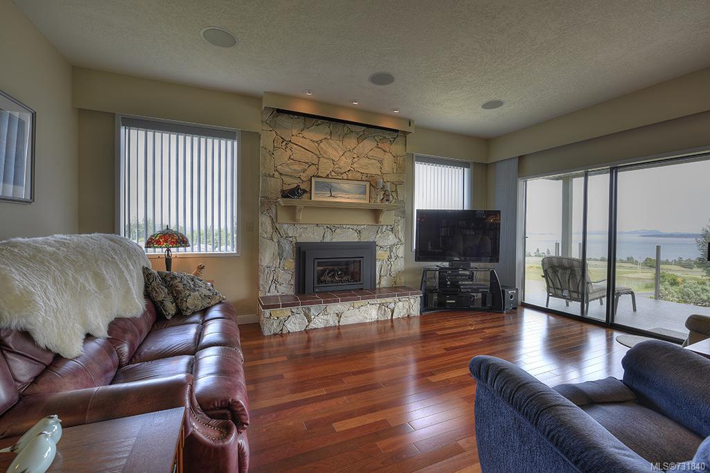 2039 Lowe Rd, North Saanich