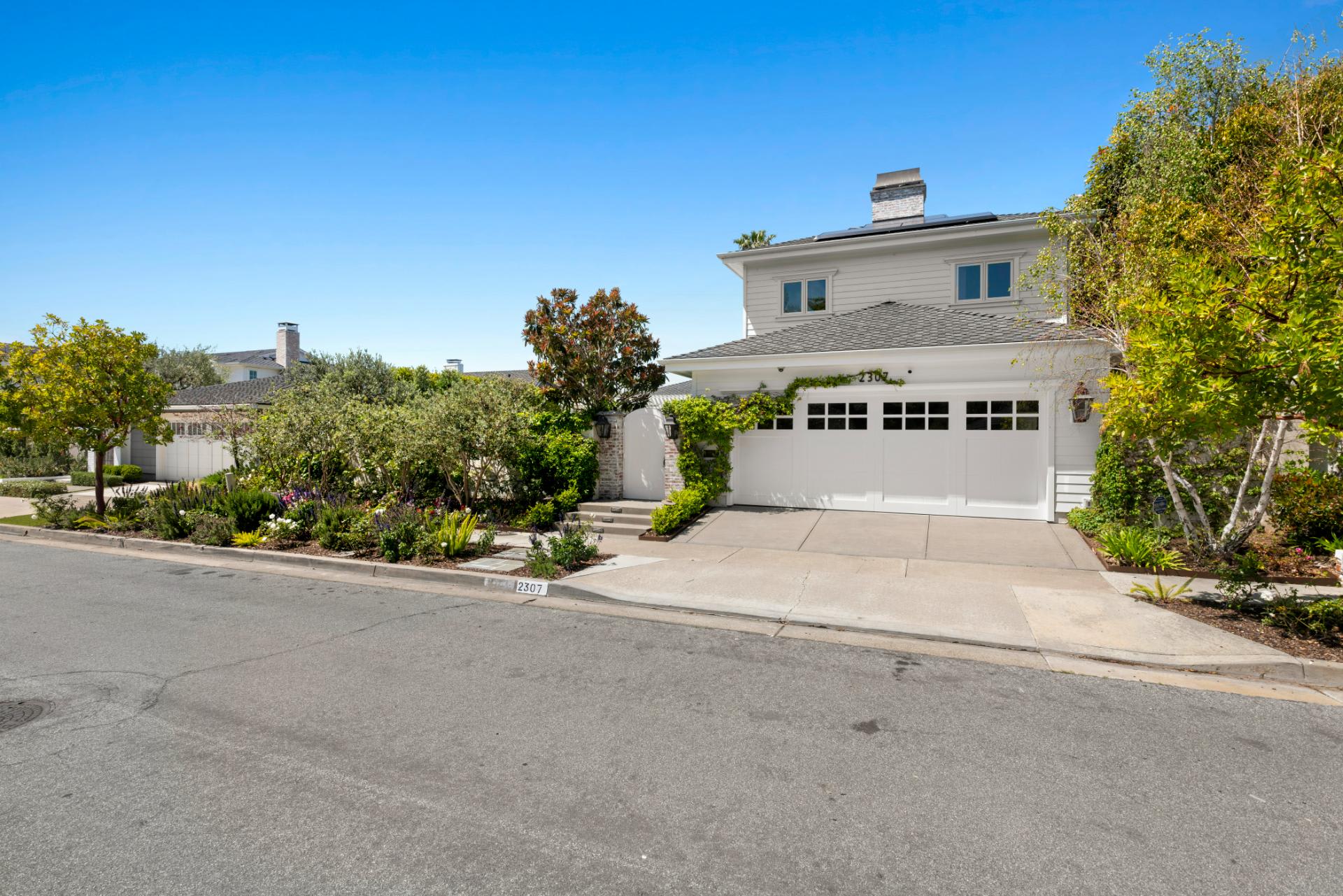 2307 Arbutus Street
