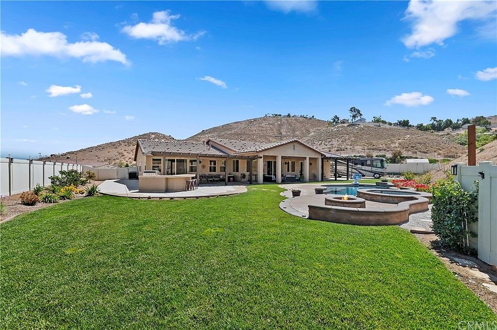 3430 Shandell Ct