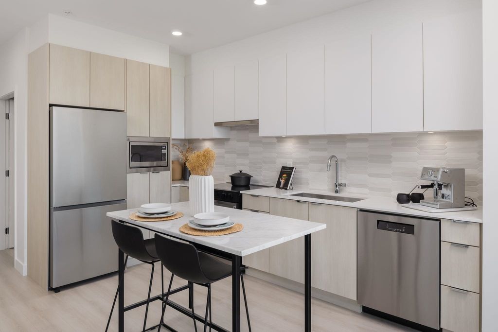 2463 Rabbit Drive 411, Tsawwassen