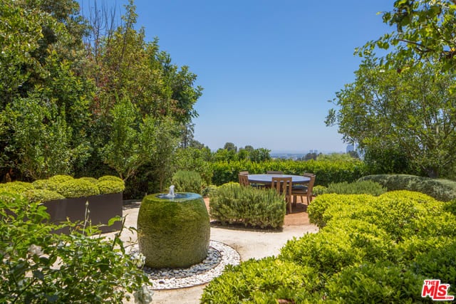 Blissful Manor