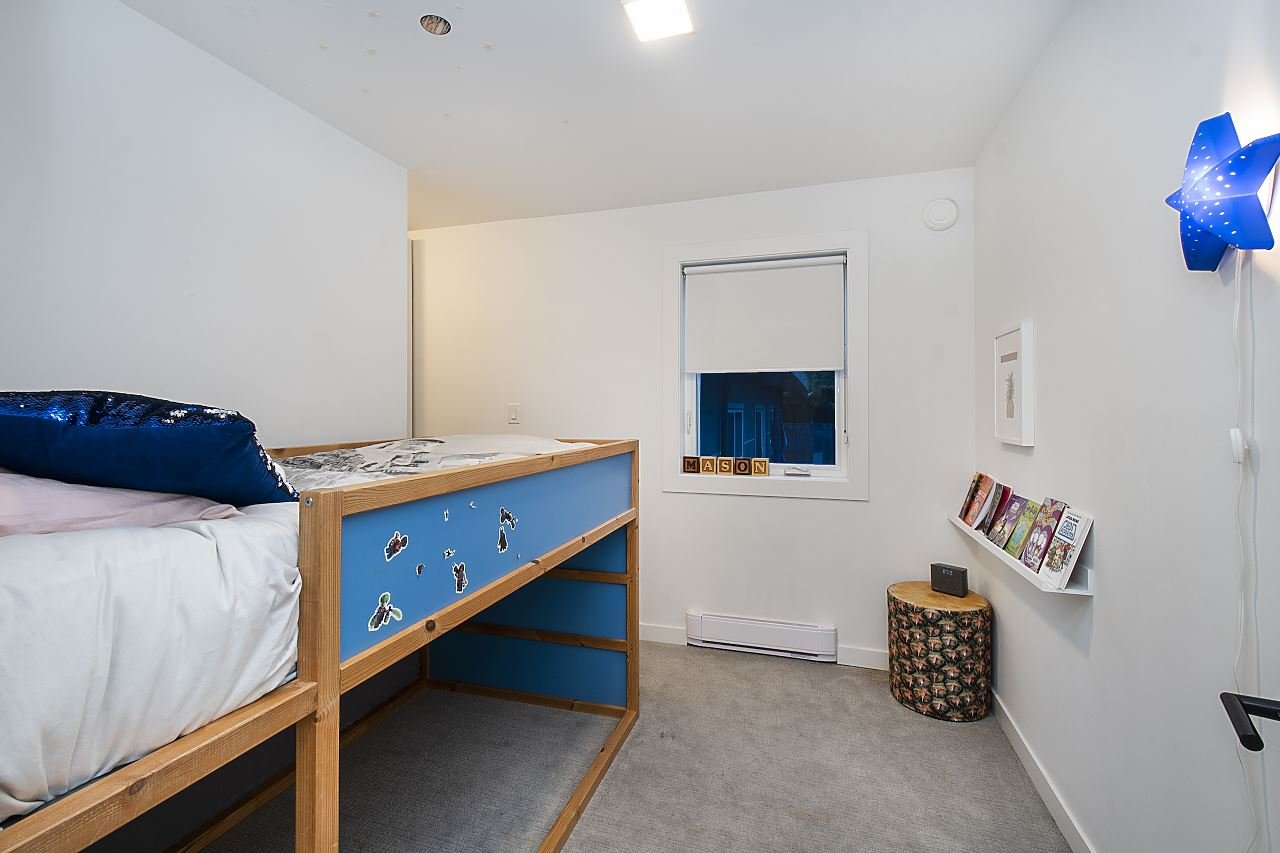 1140 W 17 St