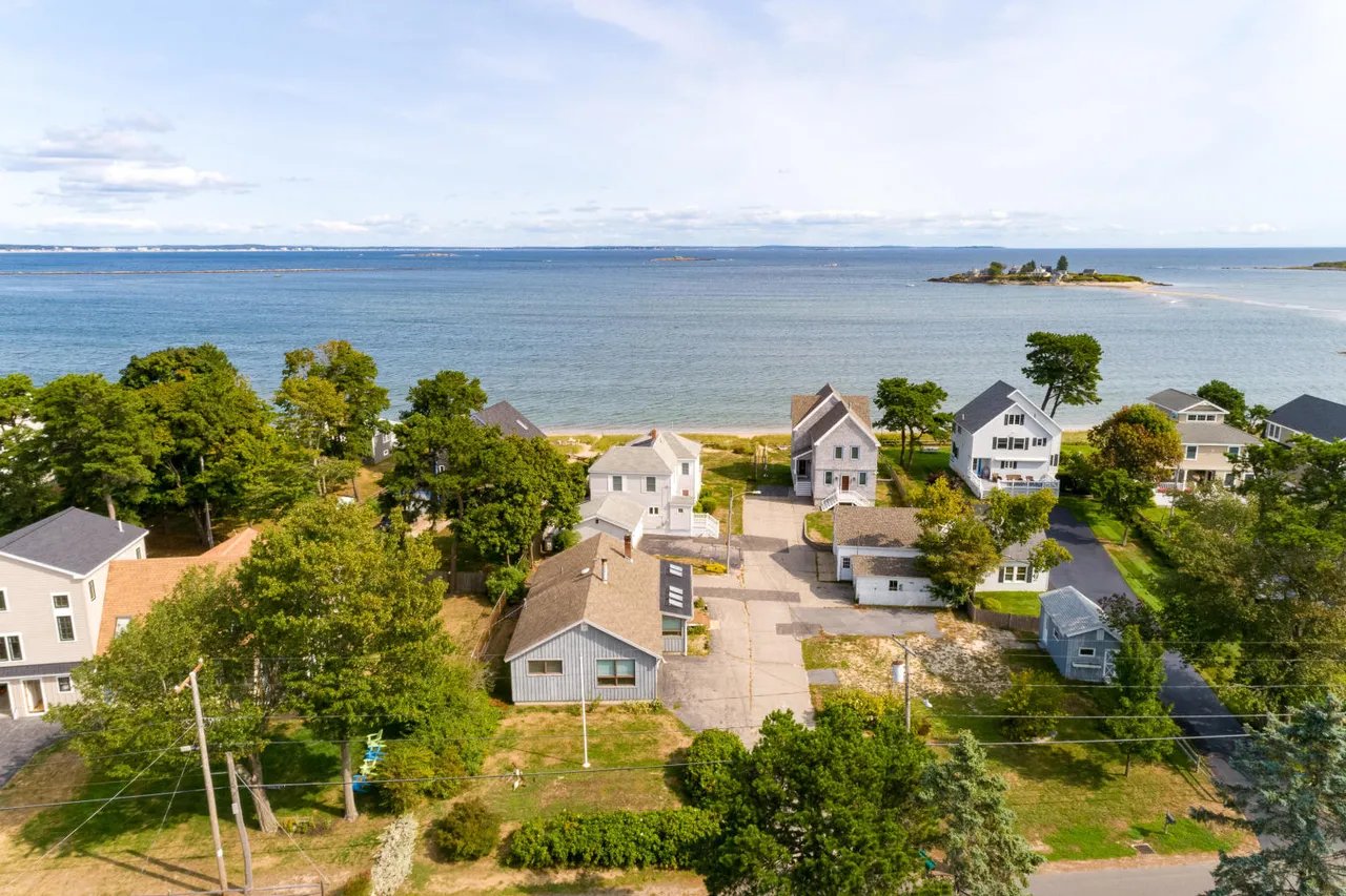 Home for Sale – 2 Edgewater Place, Biddeford, ME
