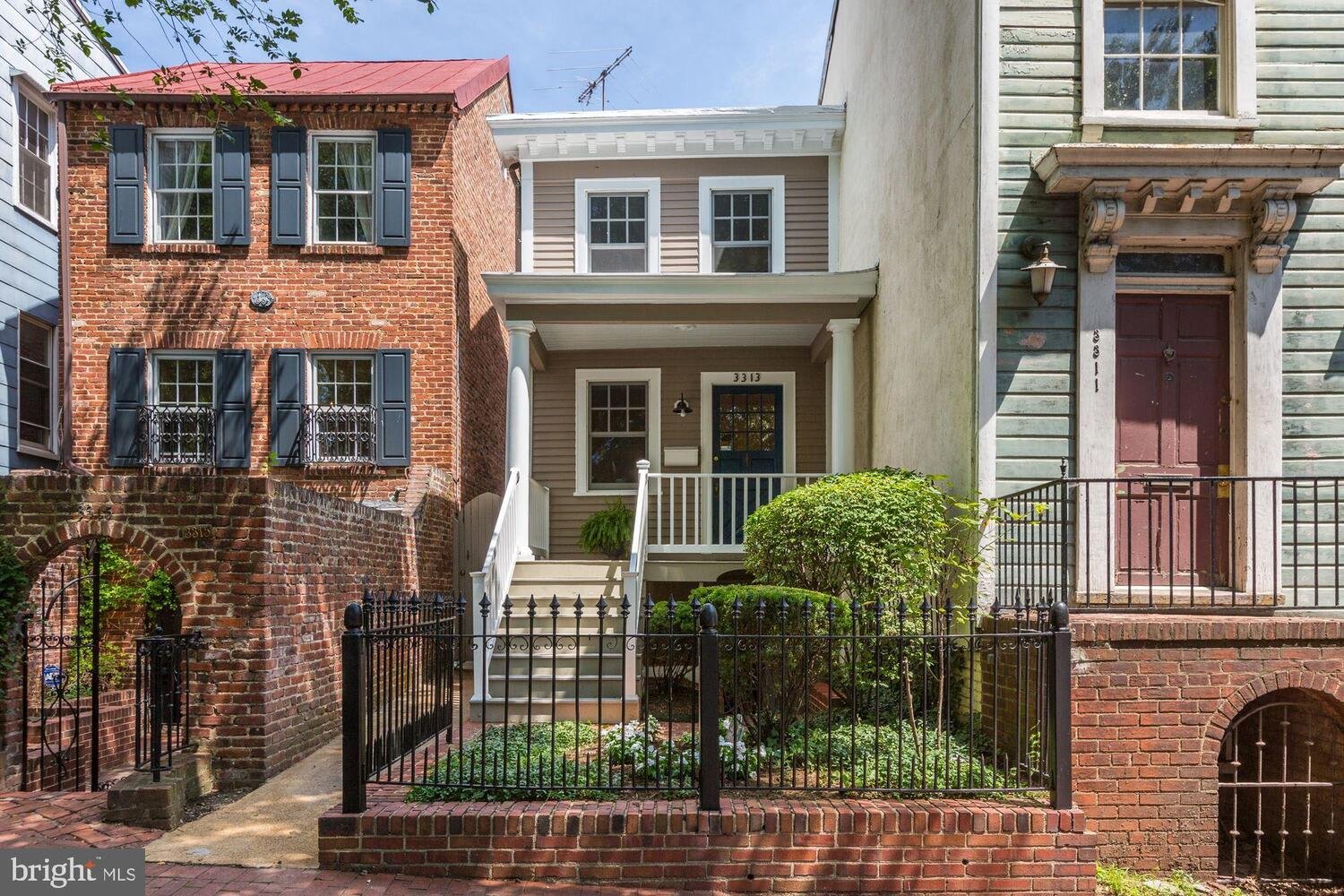 3313 Q St NW