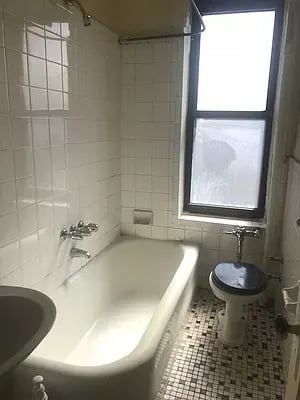 395 Maple Street Unit: 6