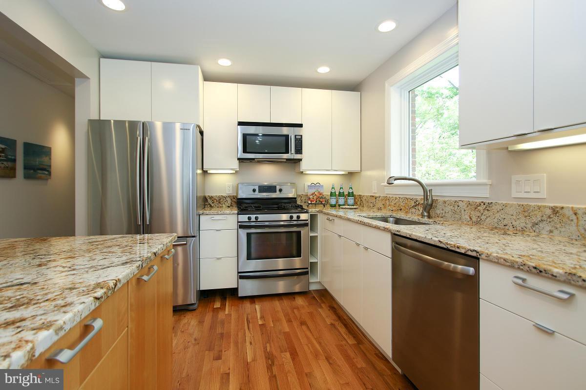 312 Yale Dr