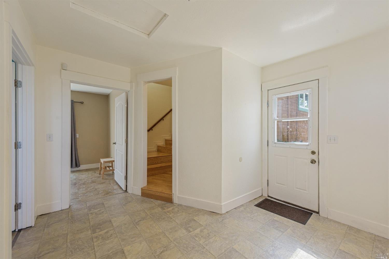 236 Cleveland Ln