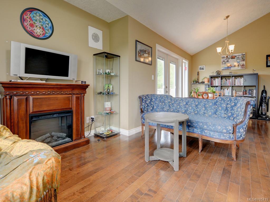 106-2038 Gatewood Rd, Sooke