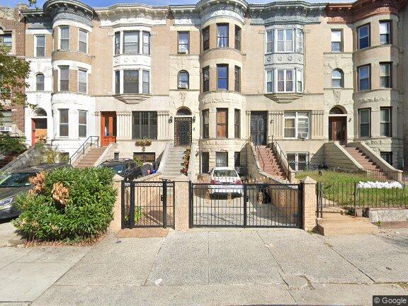 933 Saint Marks Ave Apt: 4