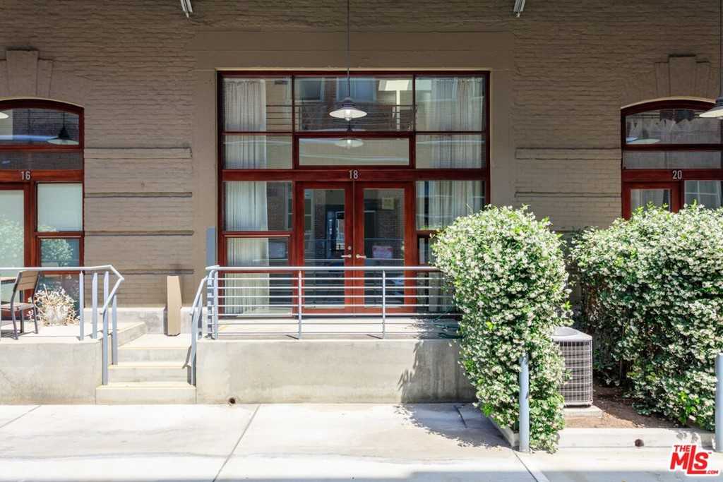 940 E 2ND Street Unit 18
