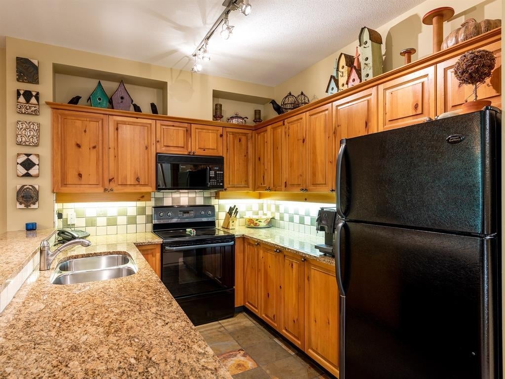 1-4668 Blackcomb Wy