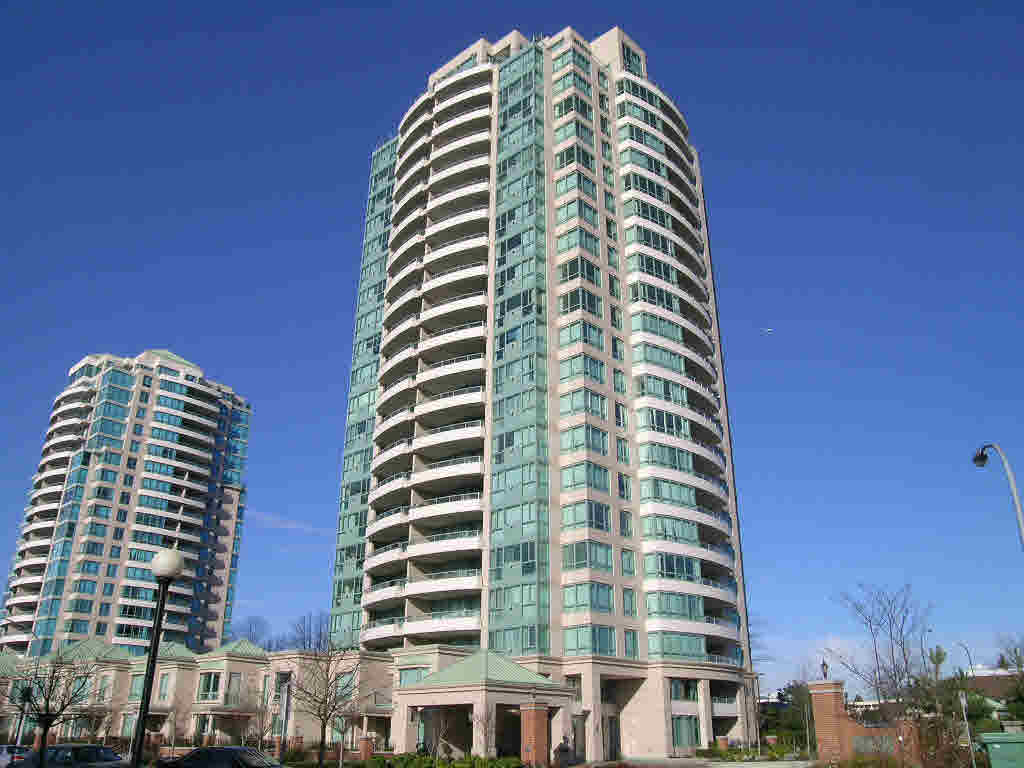 1006-6659 Southoaks Cres
