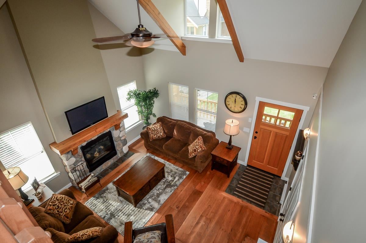 1846 Cherry Tree Ln