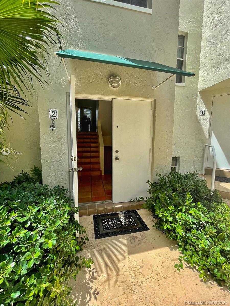 5801 SW 74th Ter Unit 2