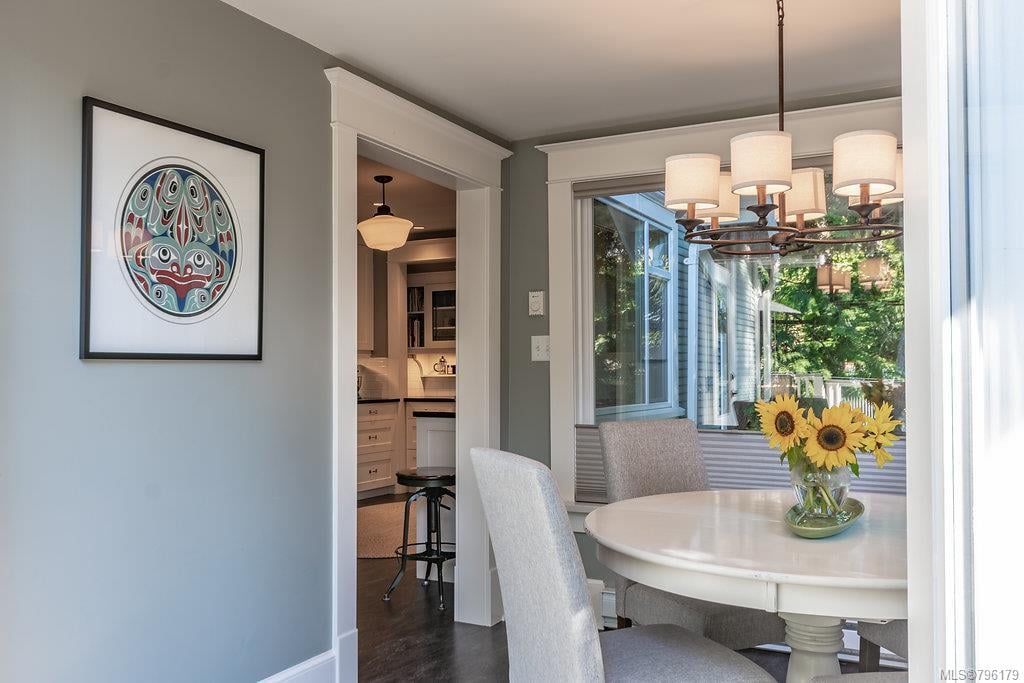 1139 Camrose Cres