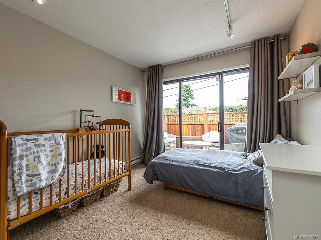 2306 Fernwood Rd, Victoria