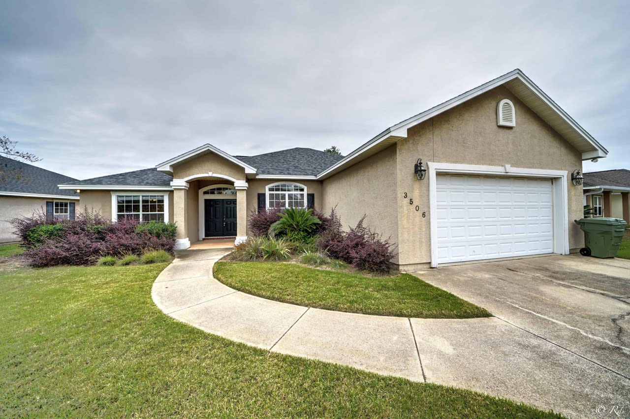 3506 Rosewood Circle