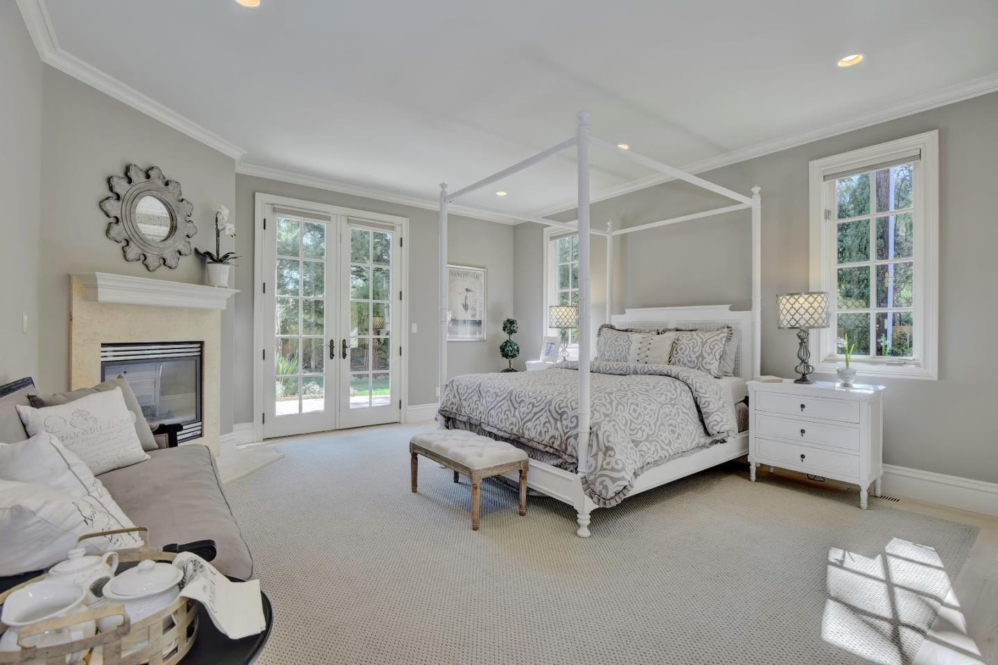 780 Rosewood Dr