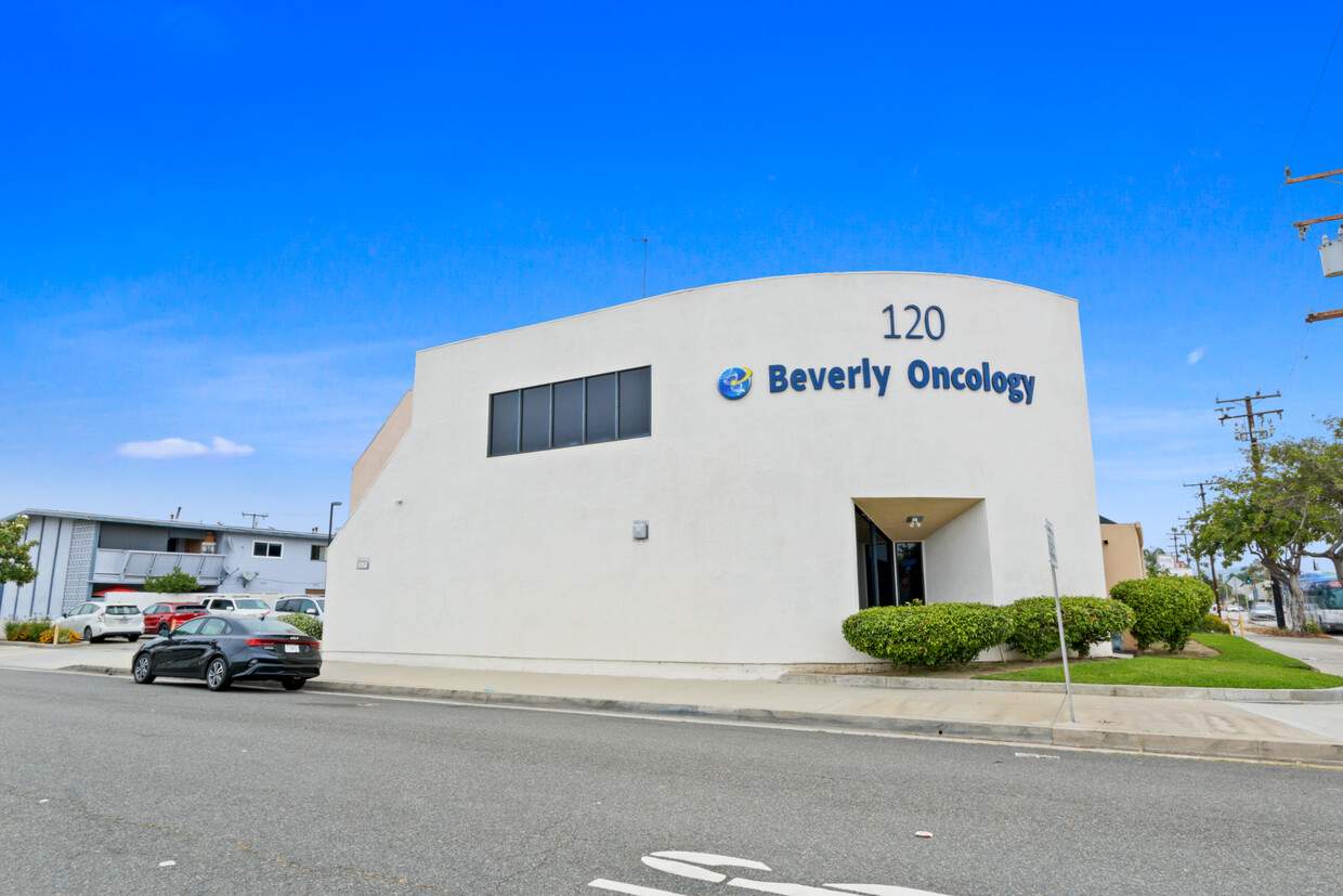 120 W Beverly Blvd